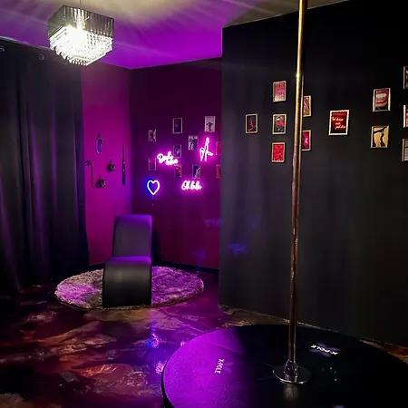 Apartment Mit Whirlpool, Sauna, Pole Dance Und Mehr *