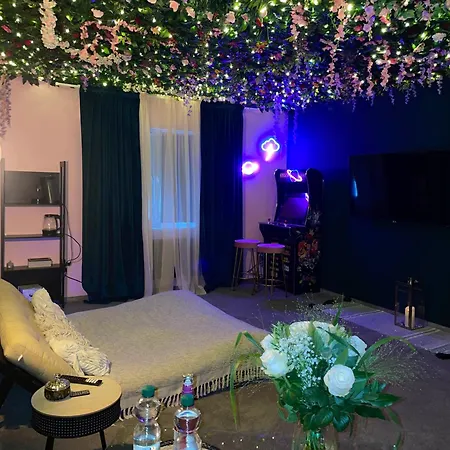 Mit Whirlpool, Sauna, Pole Dance Und Mehr Apartment Essen